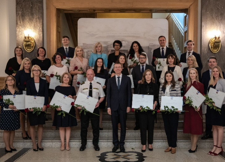 FID priekšniece saņem atzinību par Latvijas tēla popularizēšanu ārvalstīs un ieguldījumu Latvijas Republikas valstiskuma stiprināšanā
